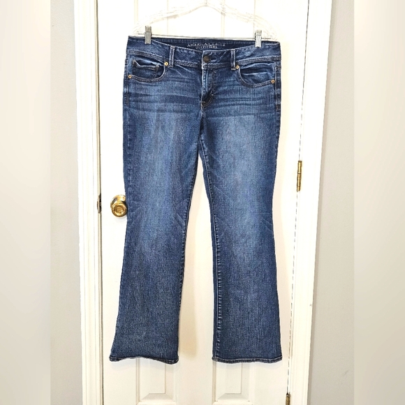 American Eagle Outfitters Kick Boot Super Stretch Flare Blue Jeans 14 Regular - Picture 1 of 5